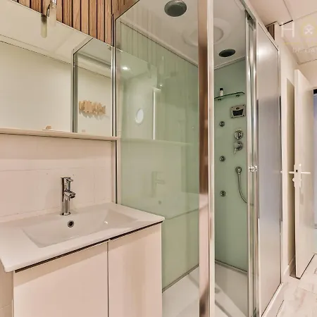 Joli T2 Equipe A Deux Pas Du Littoral