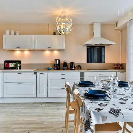 Joli T2 Equipe A Deux Pas Du Littoral 莱萨布勒-多洛讷